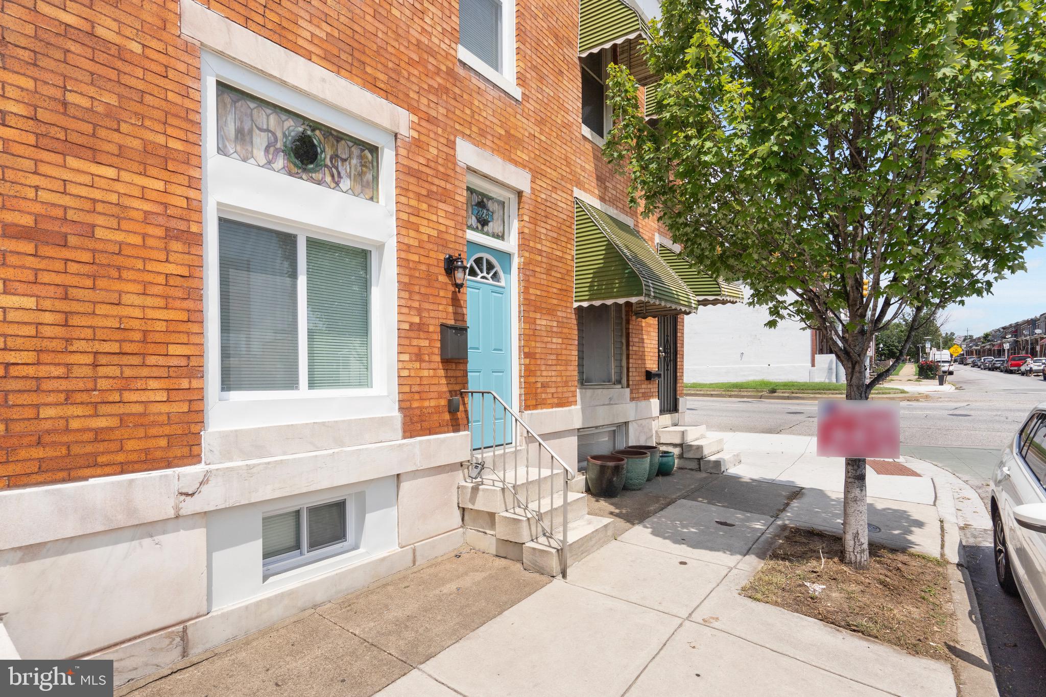 226 N ELLWOOD AVENUE