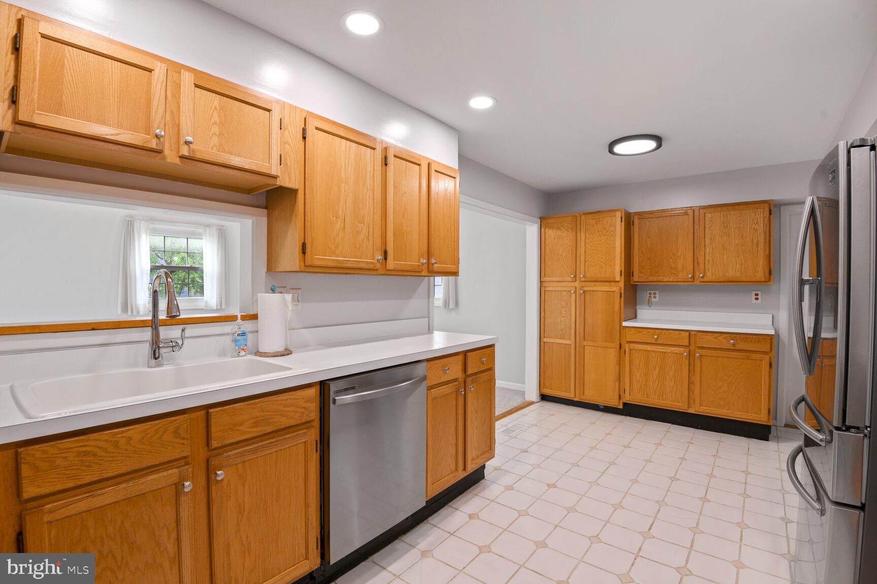 SOMERSET AT BELAIR - Residential