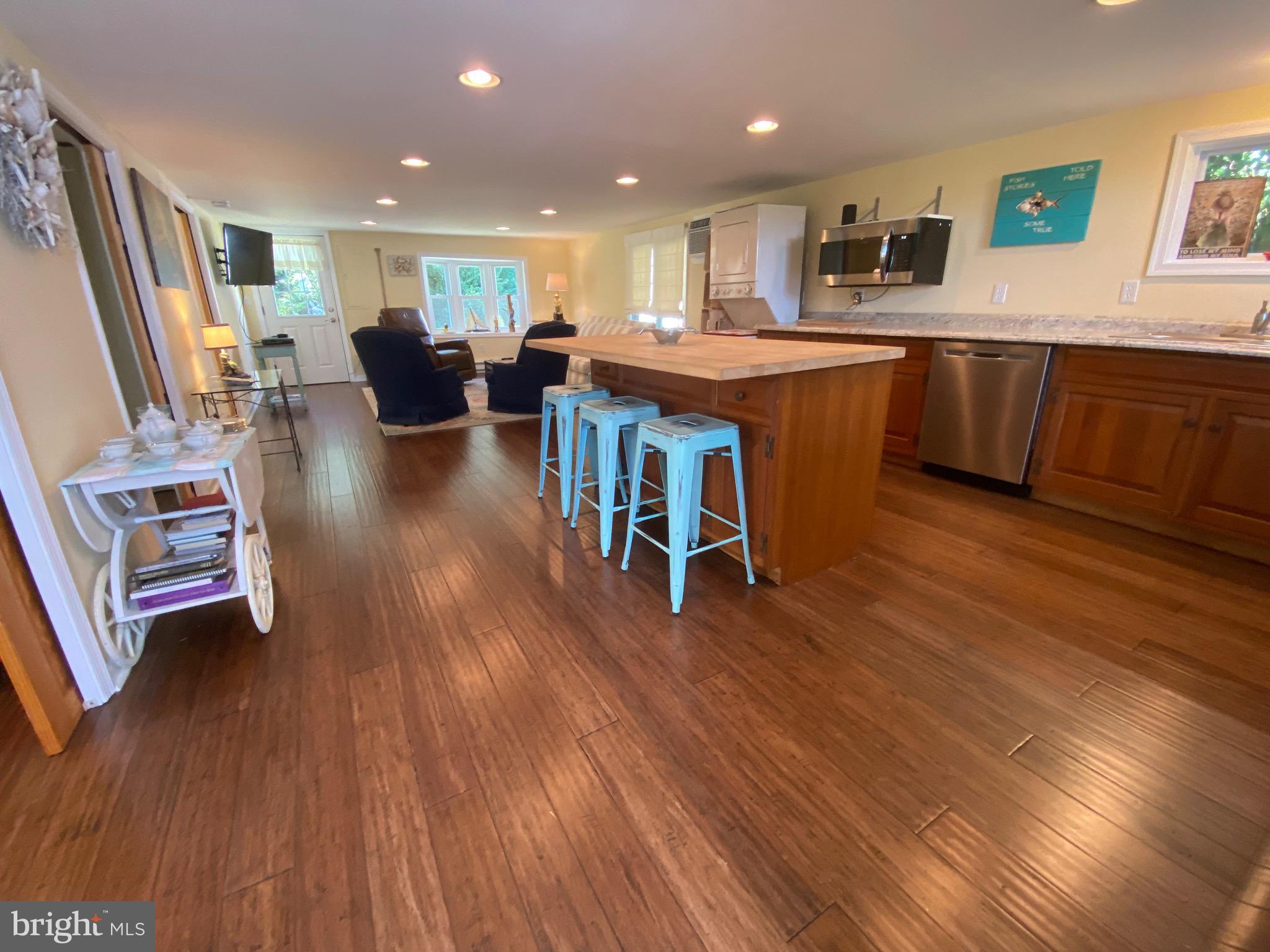 SMITH ISLAND - Residential