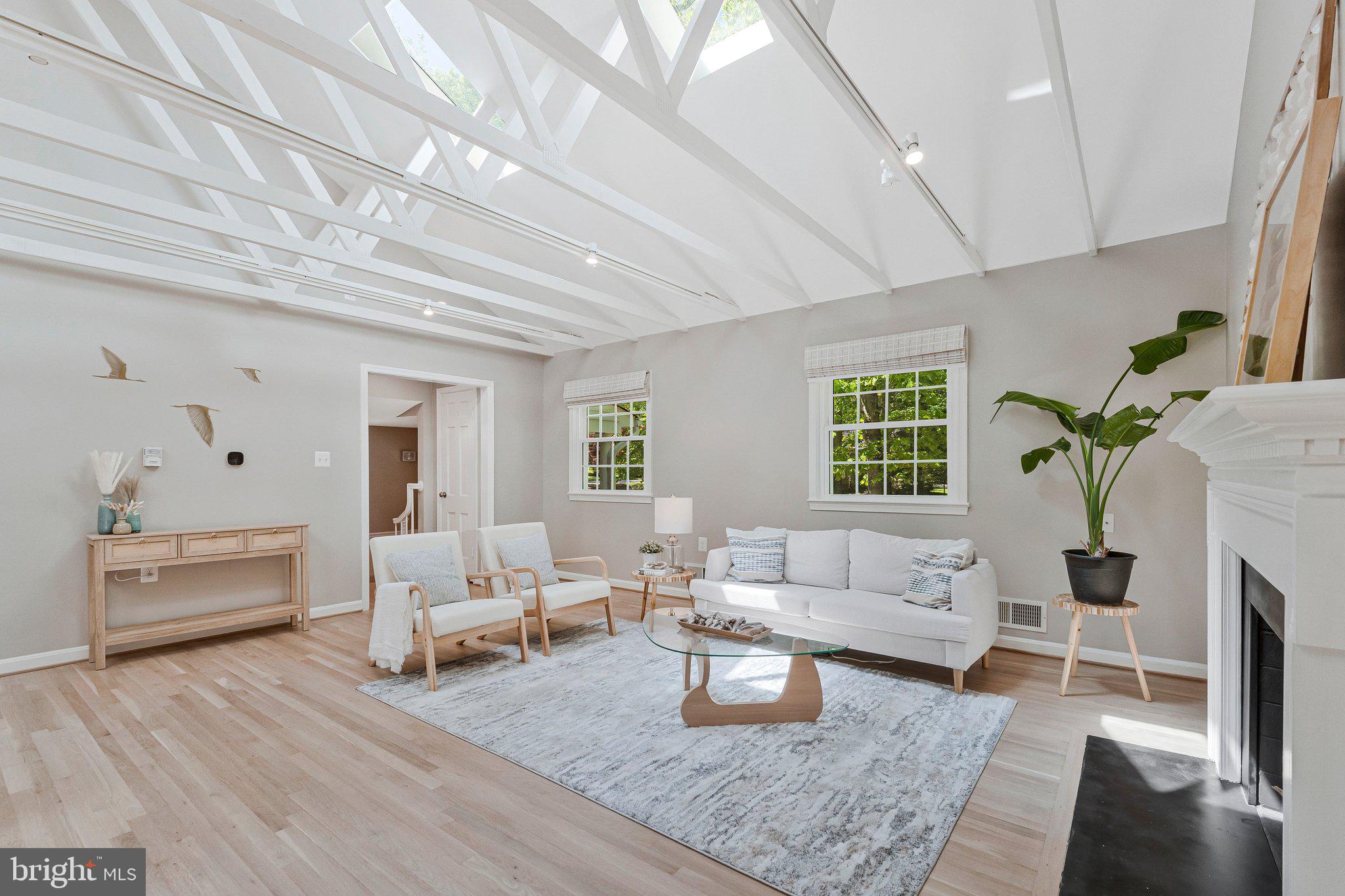 RESTON - Residential