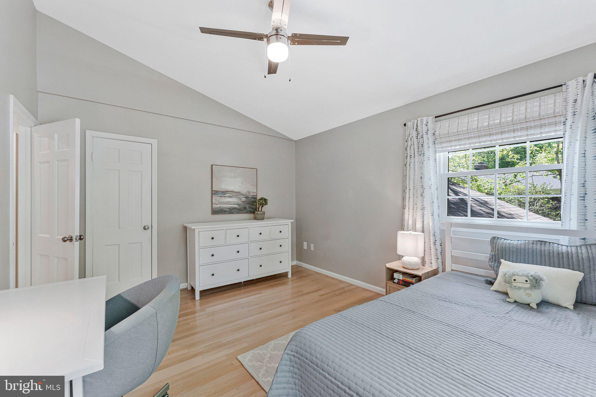 RESTON - Residential