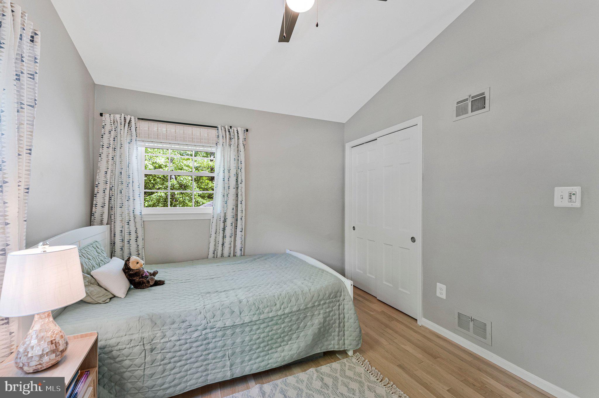 RESTON - Residential