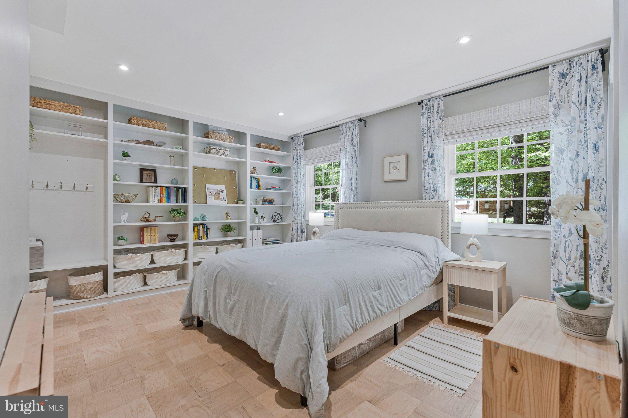 RESTON - Residential