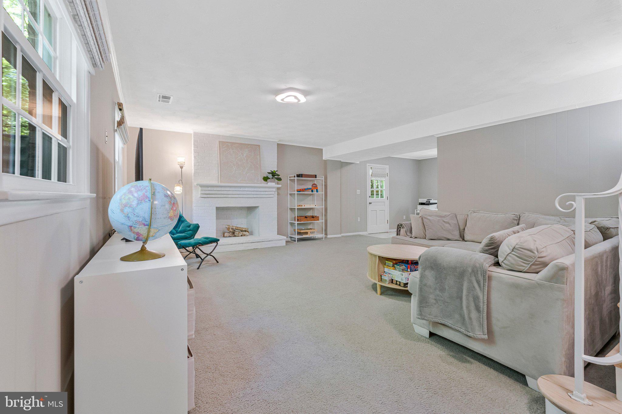 RESTON - Residential