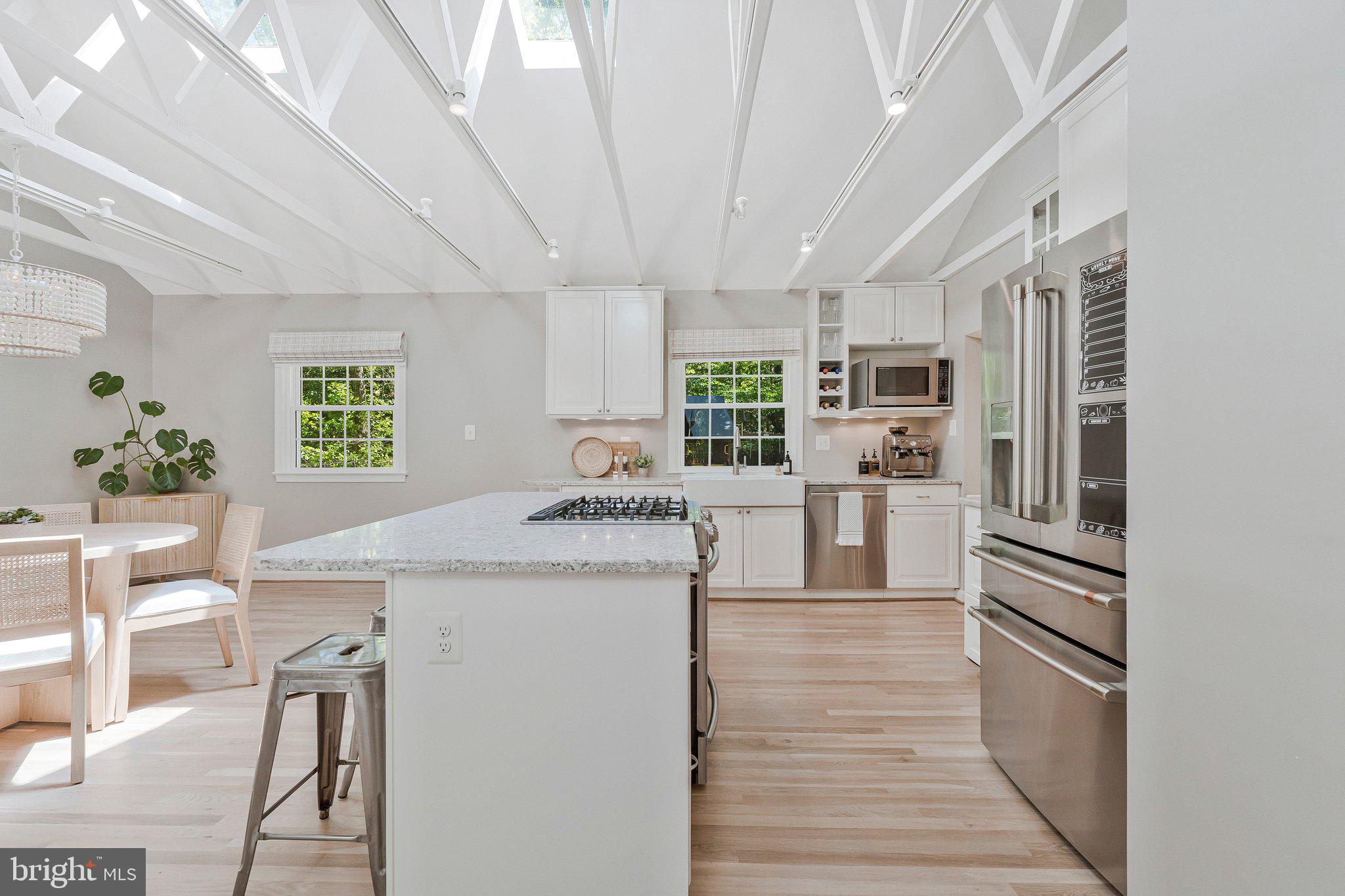 RESTON - Residential