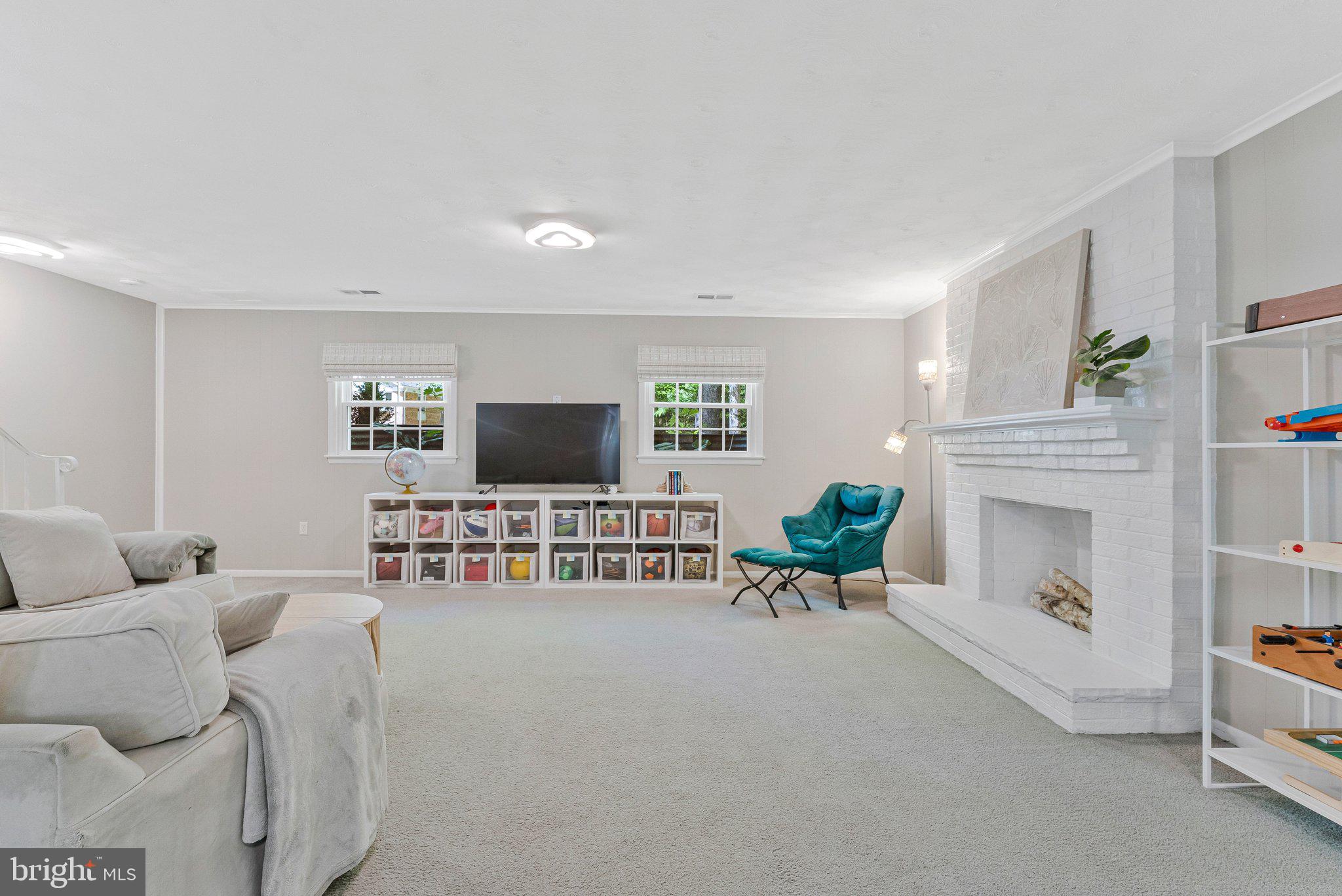 RESTON - Residential
