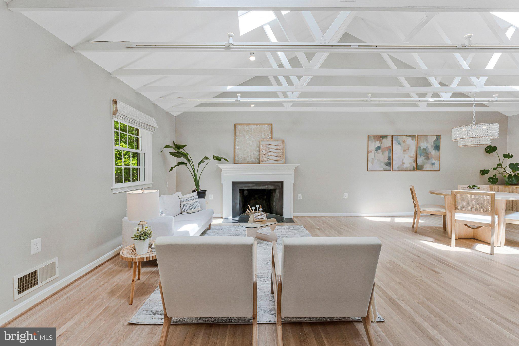 RESTON - Residential