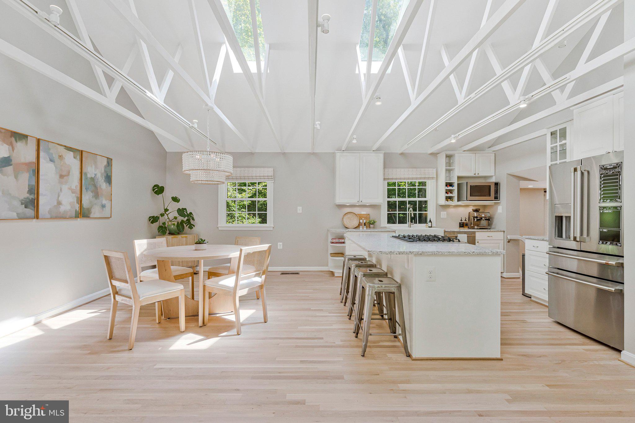 RESTON - Residential