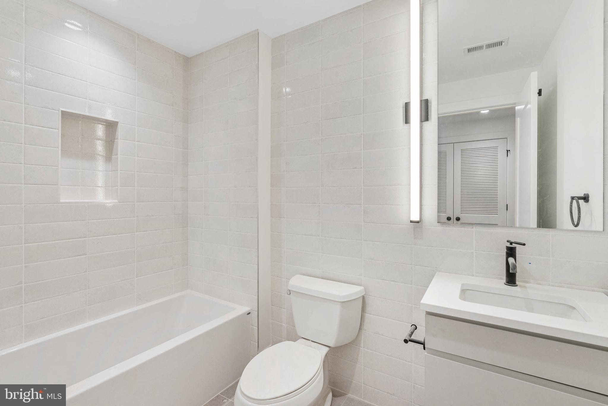 600 FAIRMOUNT AVENUE H2 - UPPER