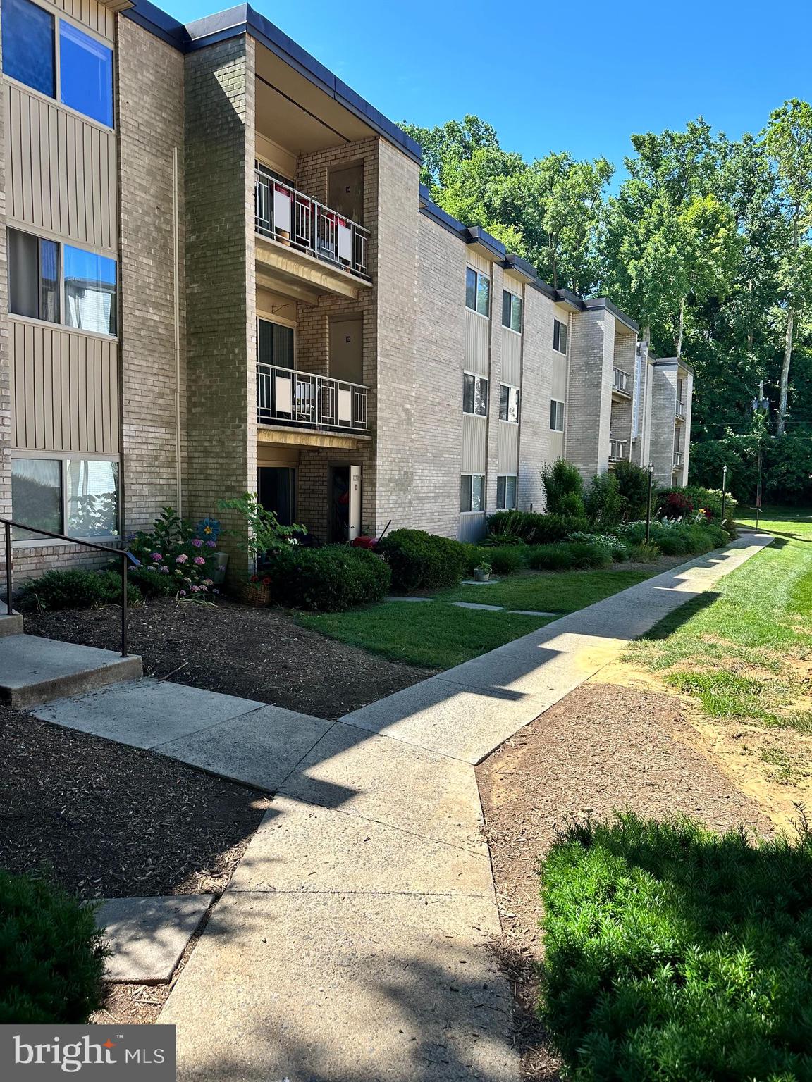 Update 2 bedrooms and newly renovated bathroom. Filled with sun Living and Dining area open to treetop balcony. Ready to move in. Close to shopping, Metro, and buses. The community offers many amenities--Pool, basketball, walking trails and more