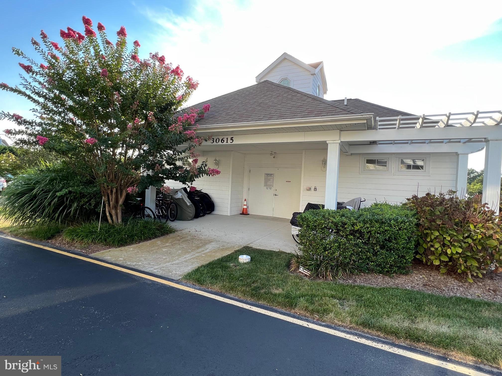 CEDAR BAY - Residential