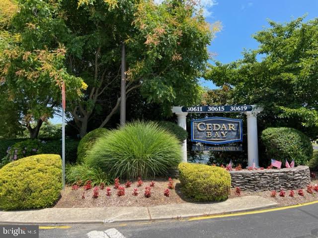 CEDAR BAY - Residential