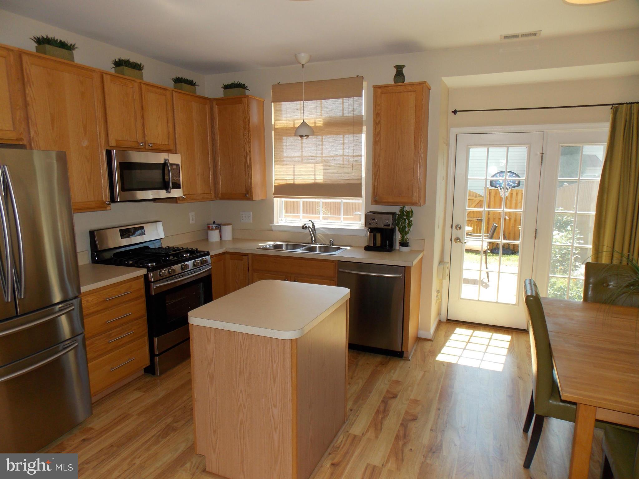 ASHBURN VILLAGE - Residential