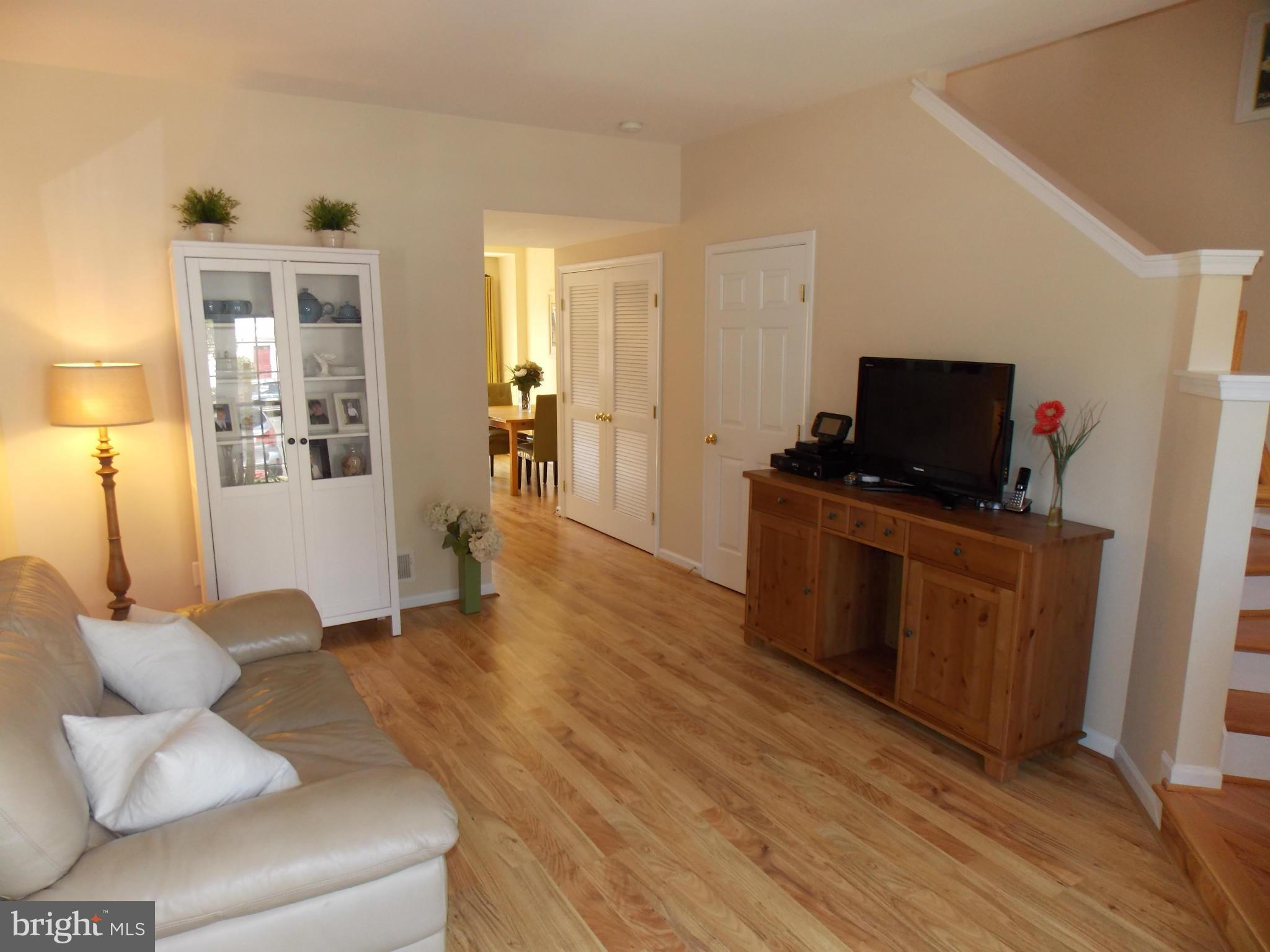 ASHBURN VILLAGE - Residential