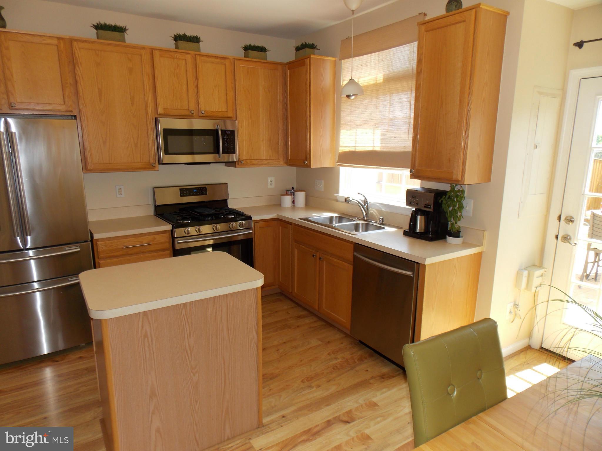 ASHBURN VILLAGE - Residential