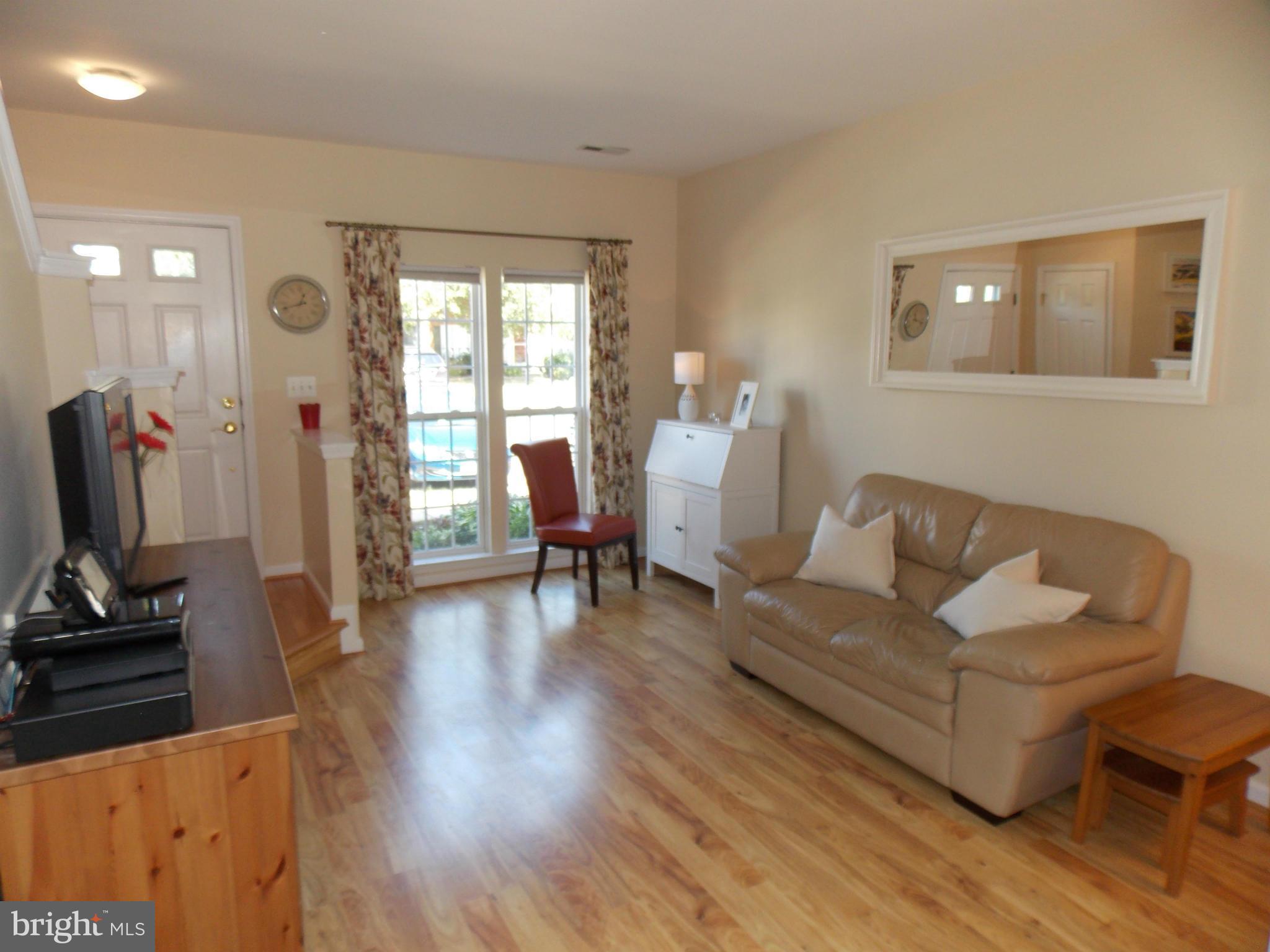 ASHBURN VILLAGE - Residential