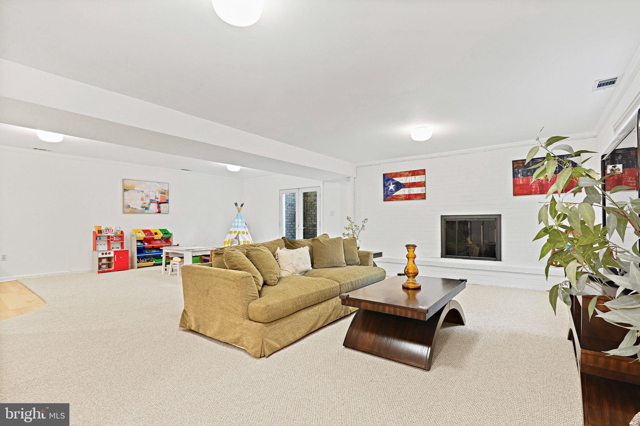 POTOMAC ESTATES - Residential