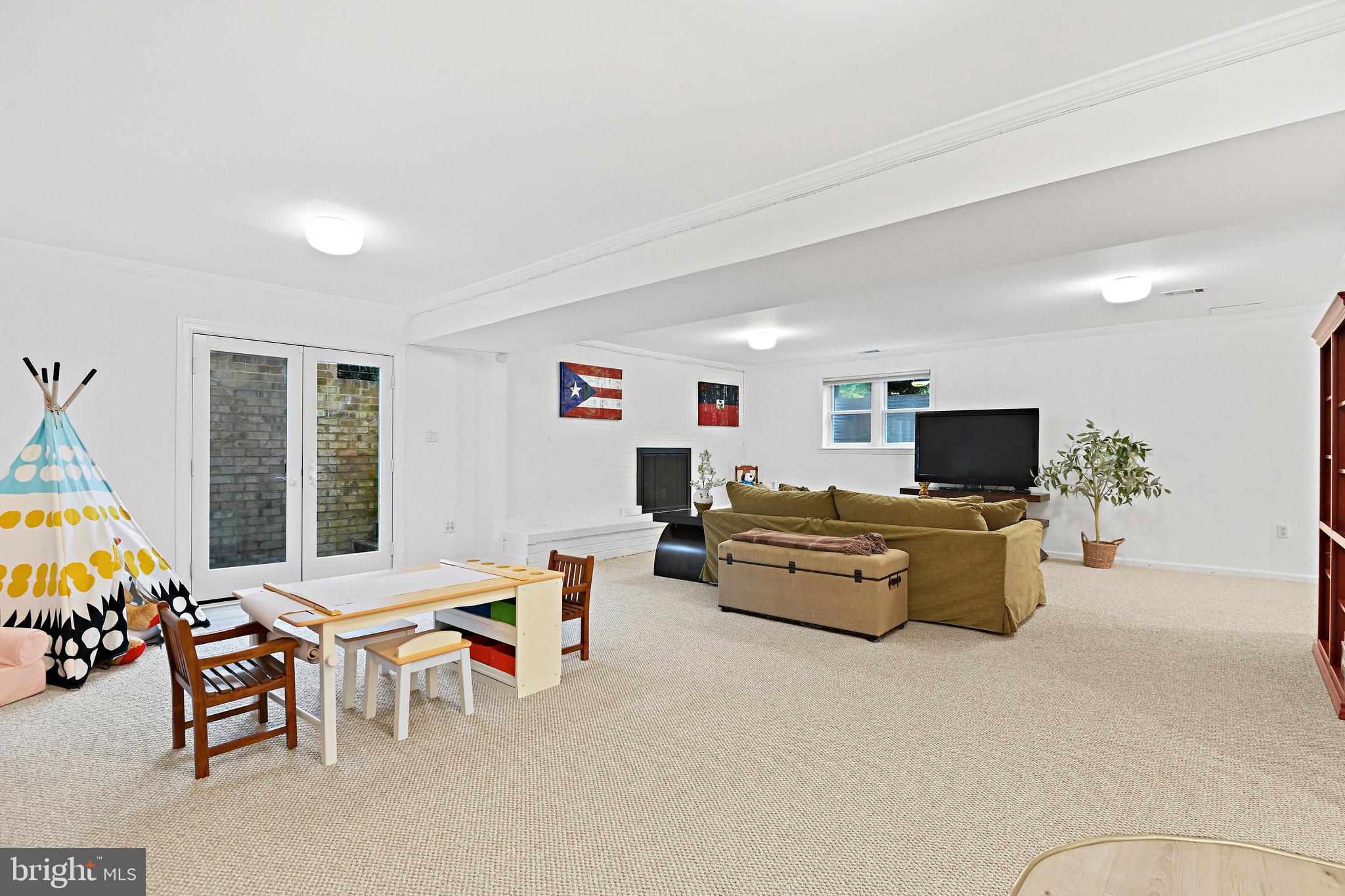 POTOMAC ESTATES - Residential