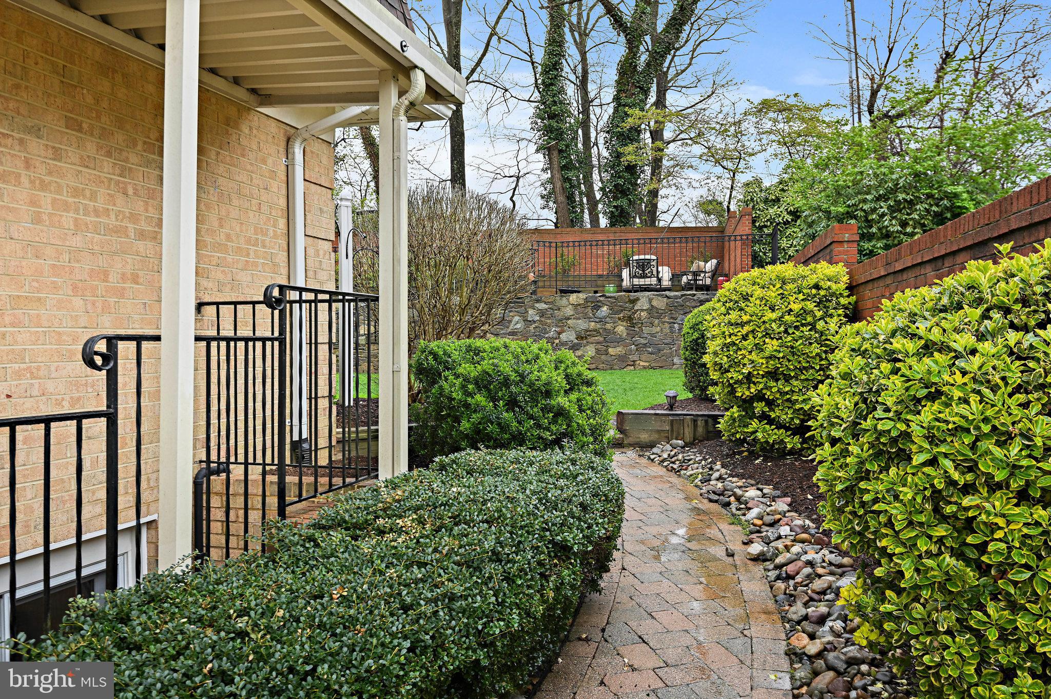 POTOMAC ESTATES - Residential