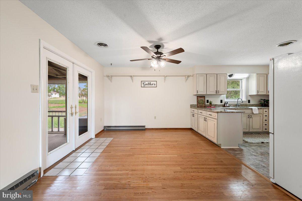 HERMITAGE RIDGE - Residential