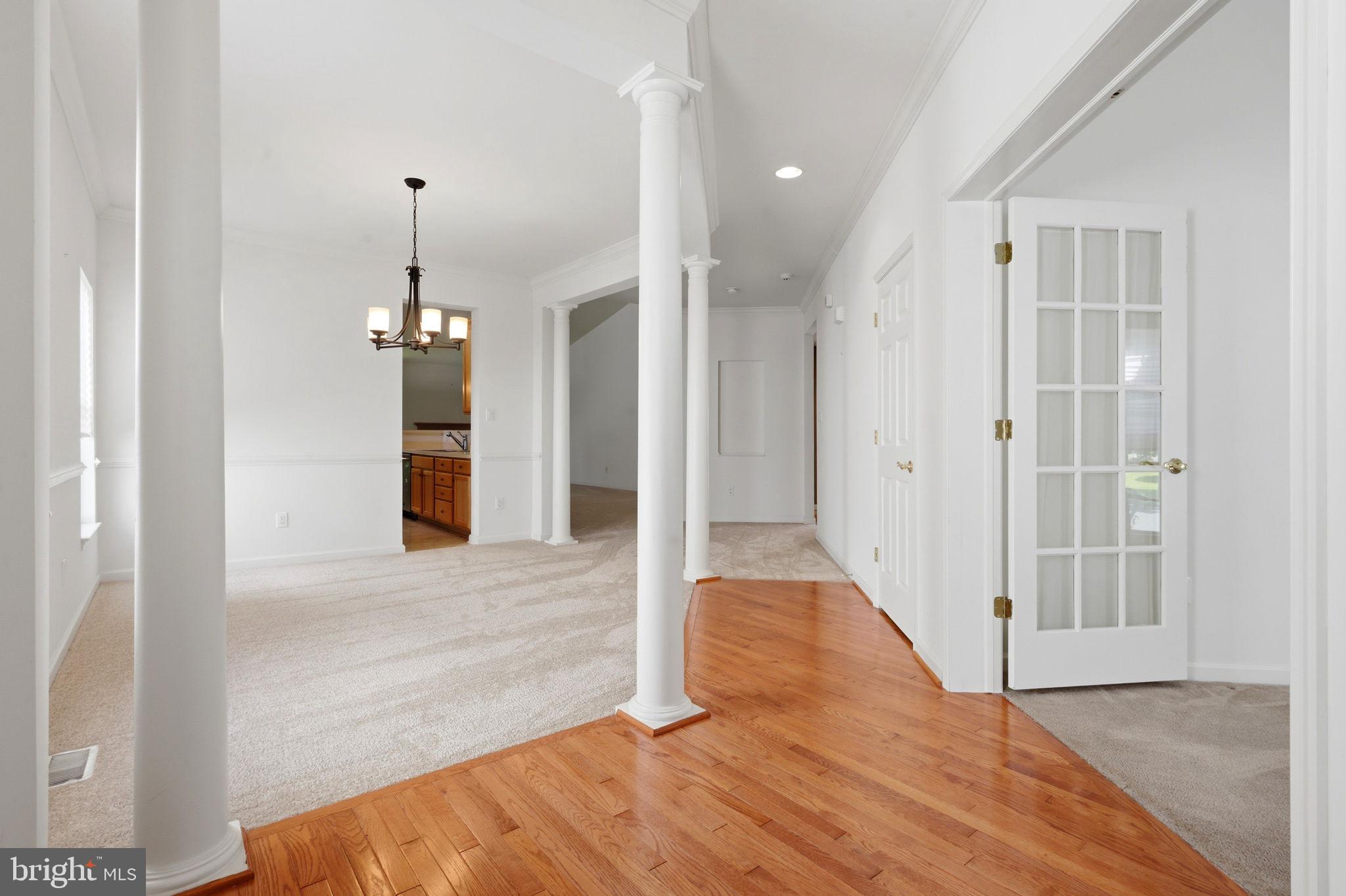 33 HEARTHSTONE BOULEVARD