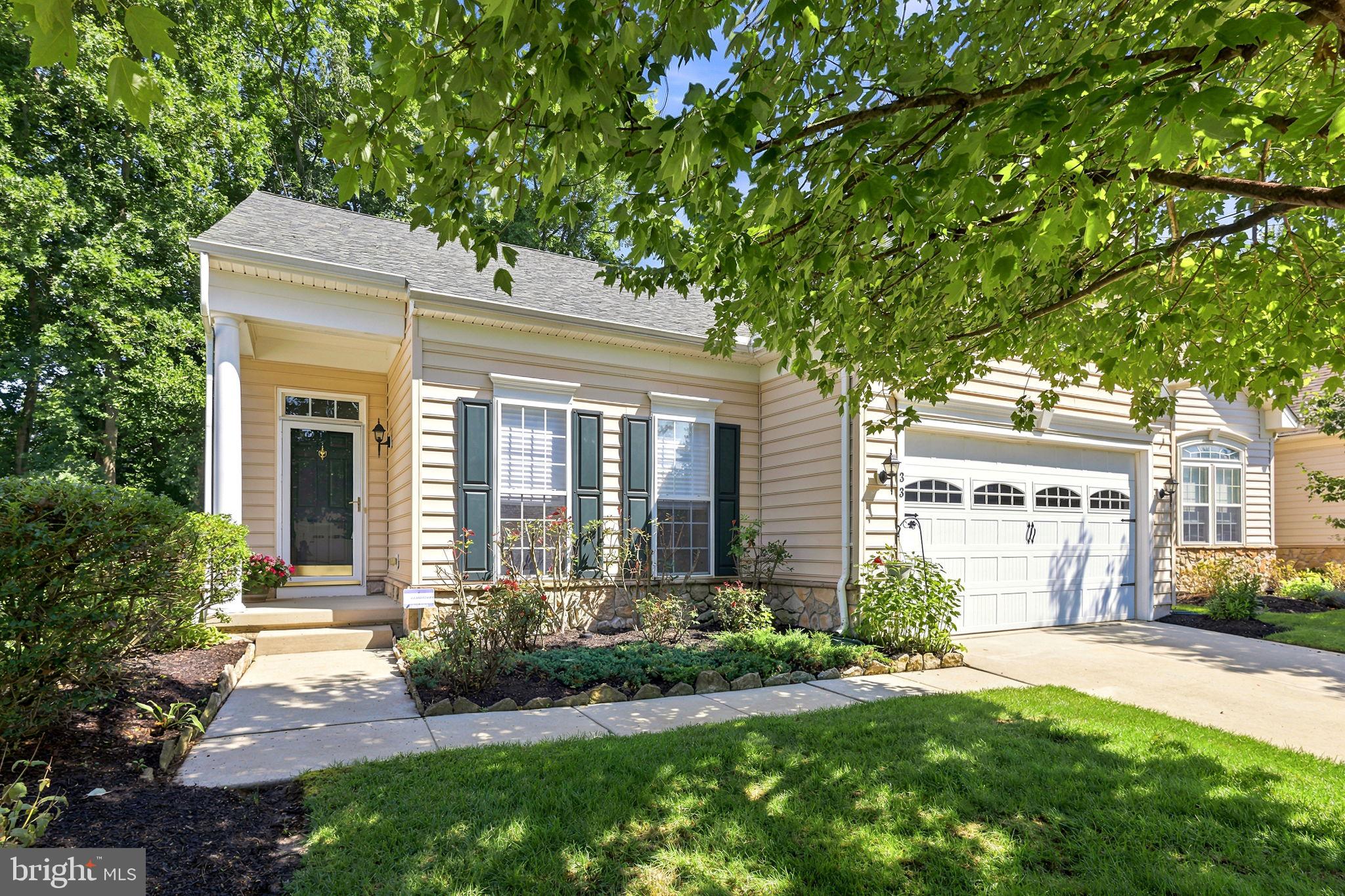 33 HEARTHSTONE BOULEVARD