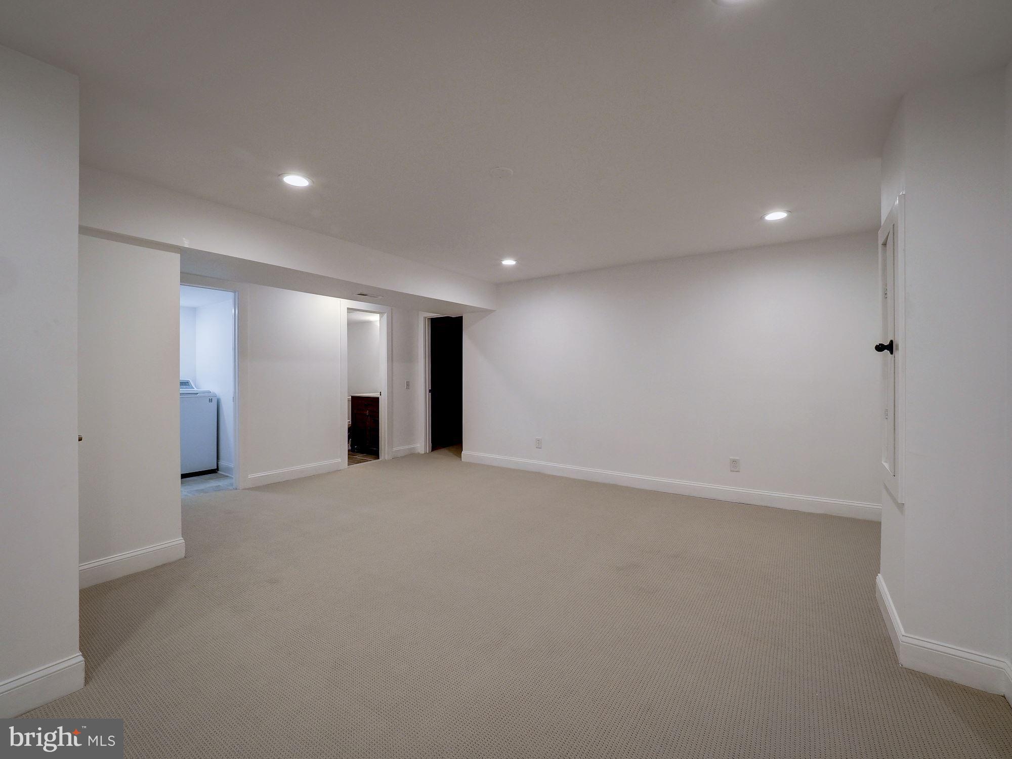 SNOWDENS MILL - Residential