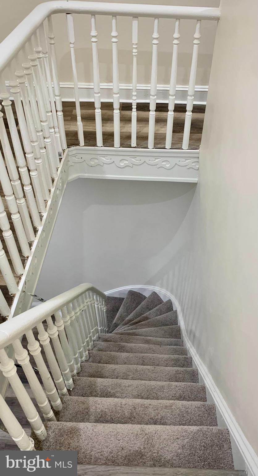 MIDDLE EAST - Residential Lease