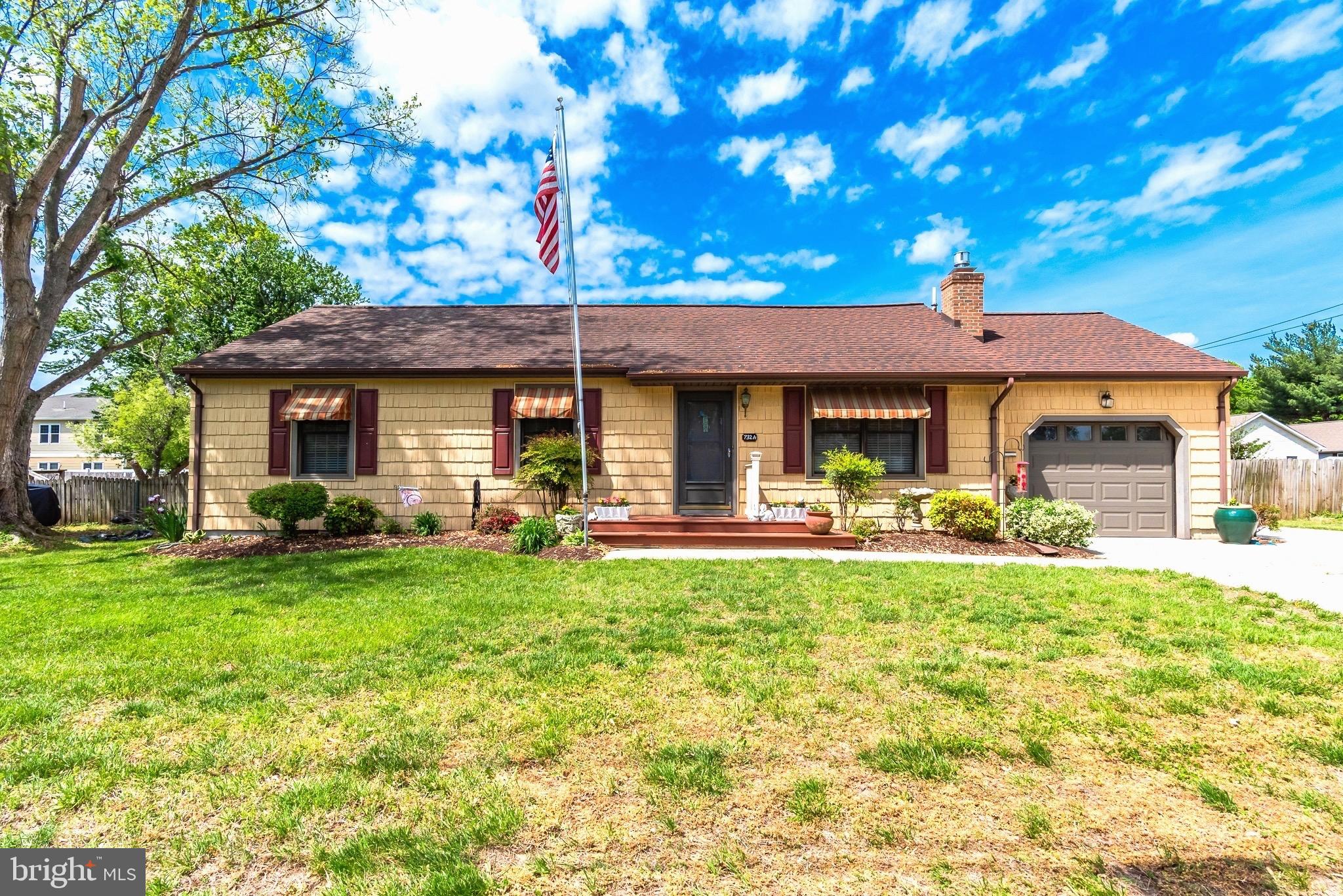 WOODSIDE MANOR - Residential