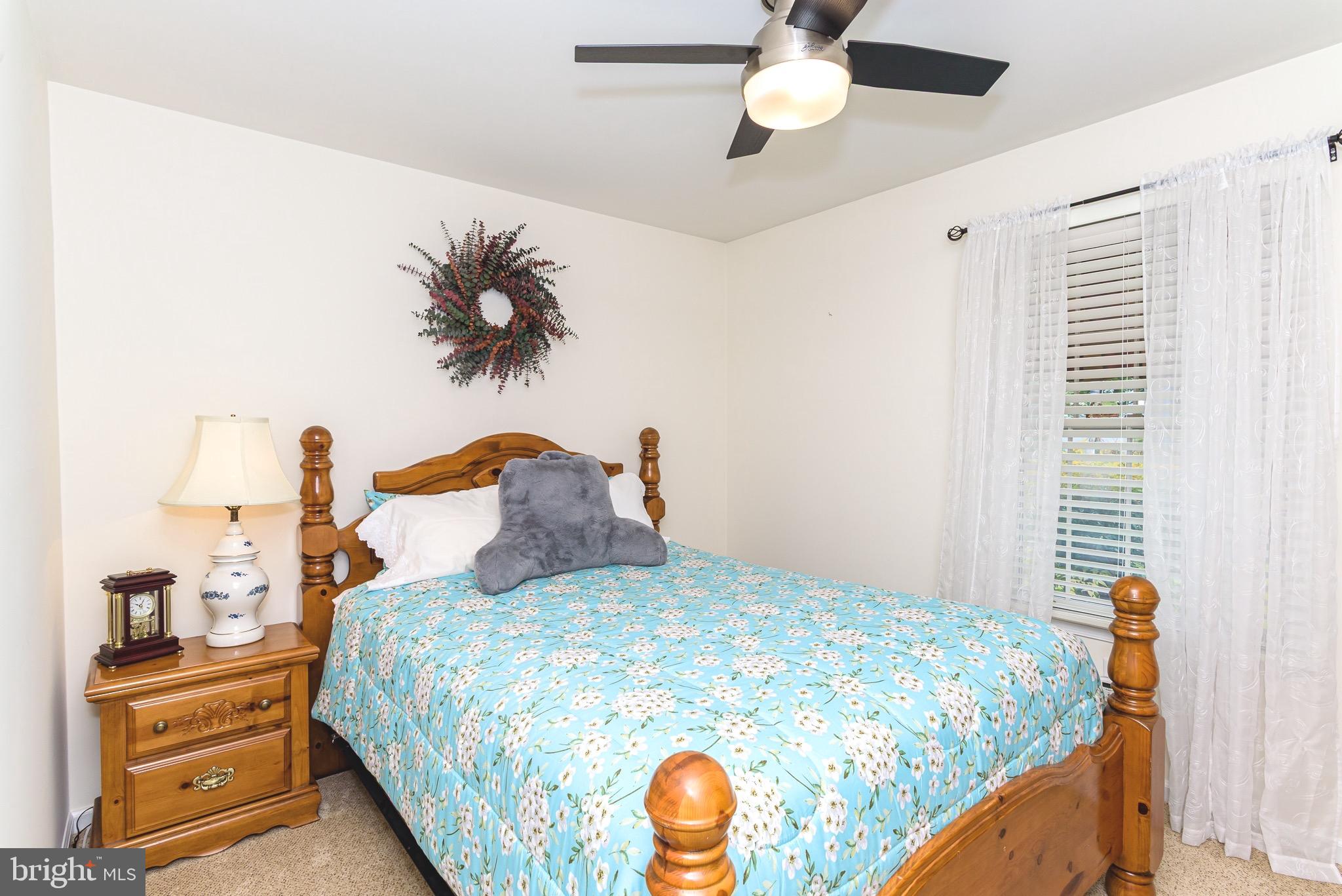 WOODSIDE MANOR - Residential