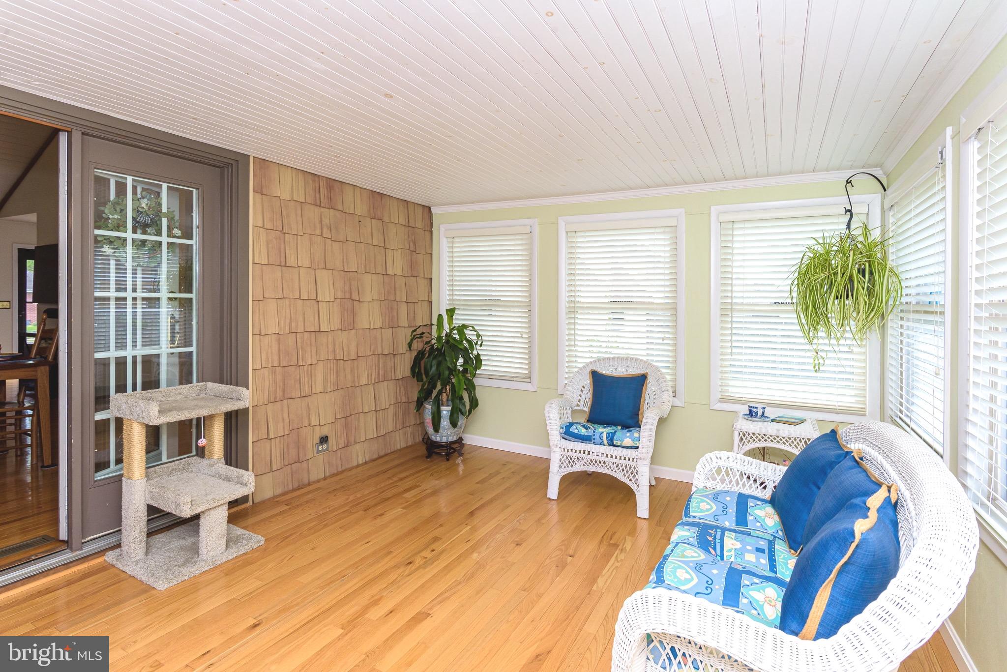 WOODSIDE MANOR - Residential