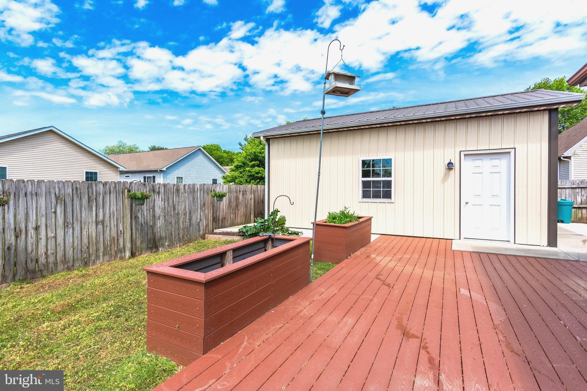 WOODSIDE MANOR - Residential