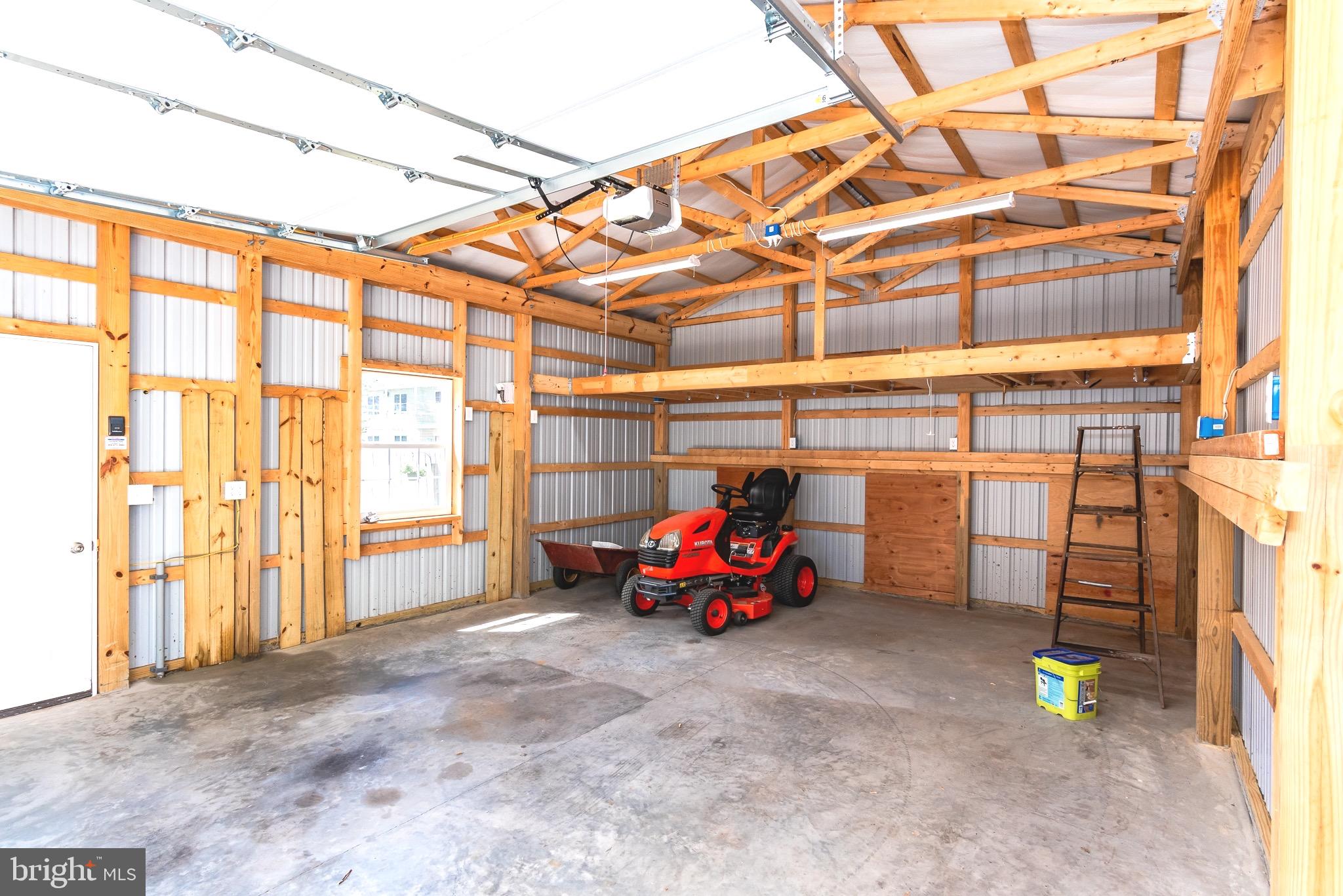 WOODSIDE MANOR - Residential