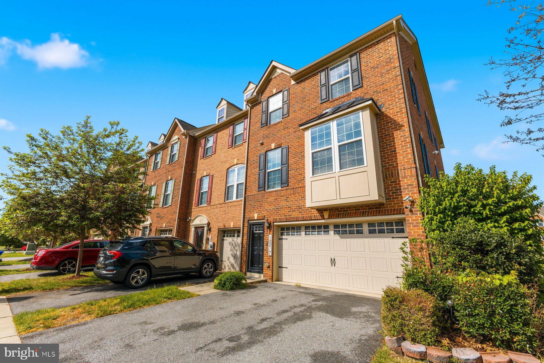 12217 TIMBERLAKE PLACE