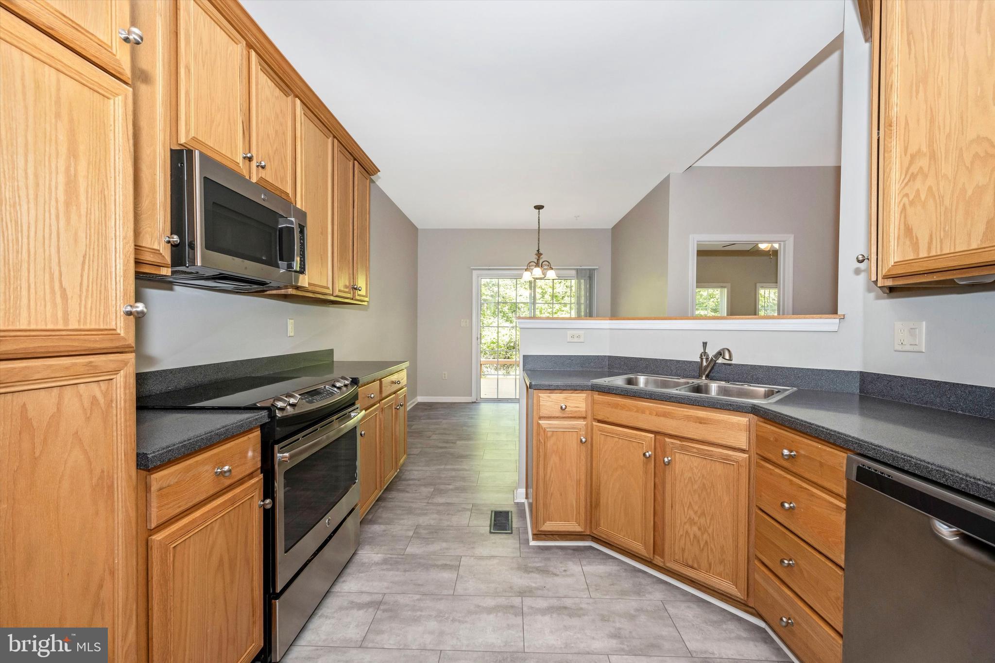 HICKORY CREST - Residential Lease