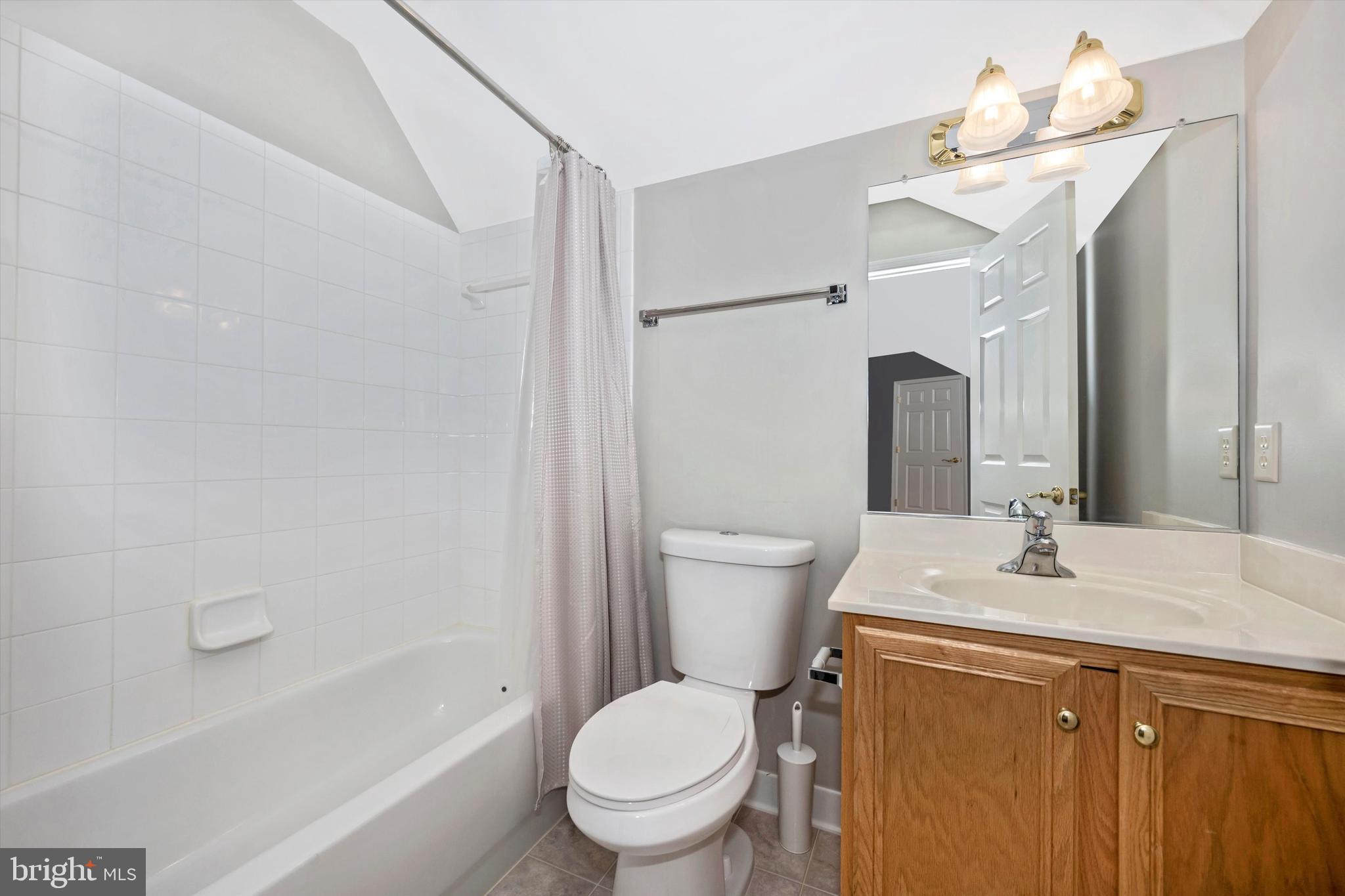 HICKORY CREST - Residential Lease