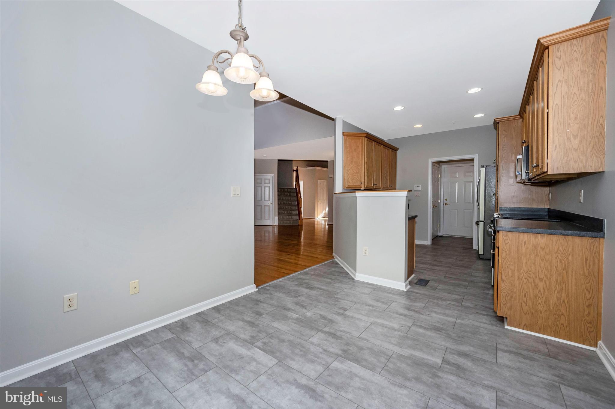 HICKORY CREST - Residential Lease