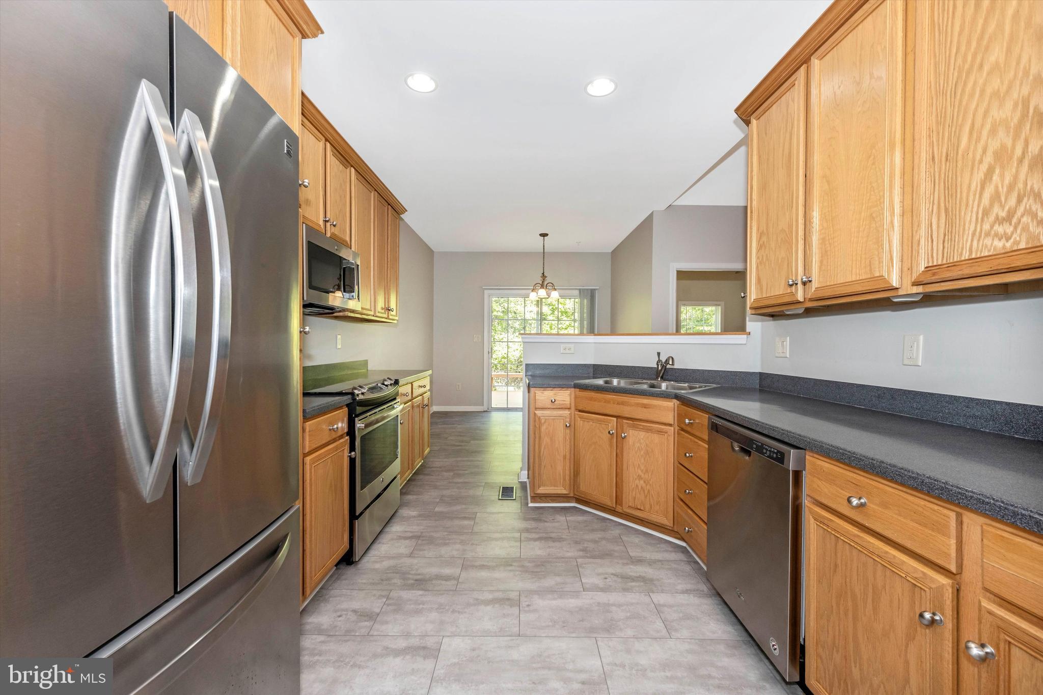 HICKORY CREST - Residential Lease