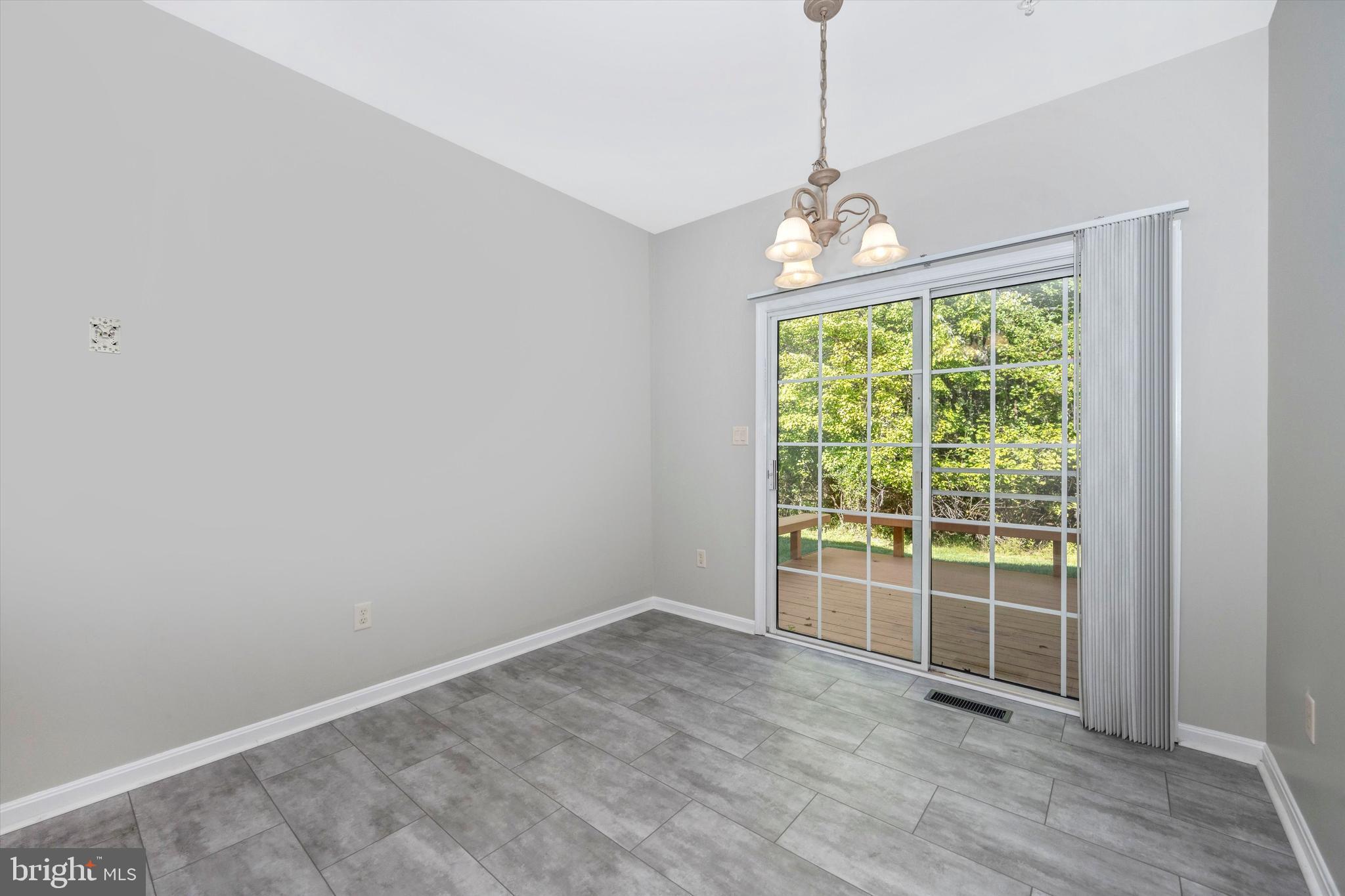 HICKORY CREST - Residential Lease