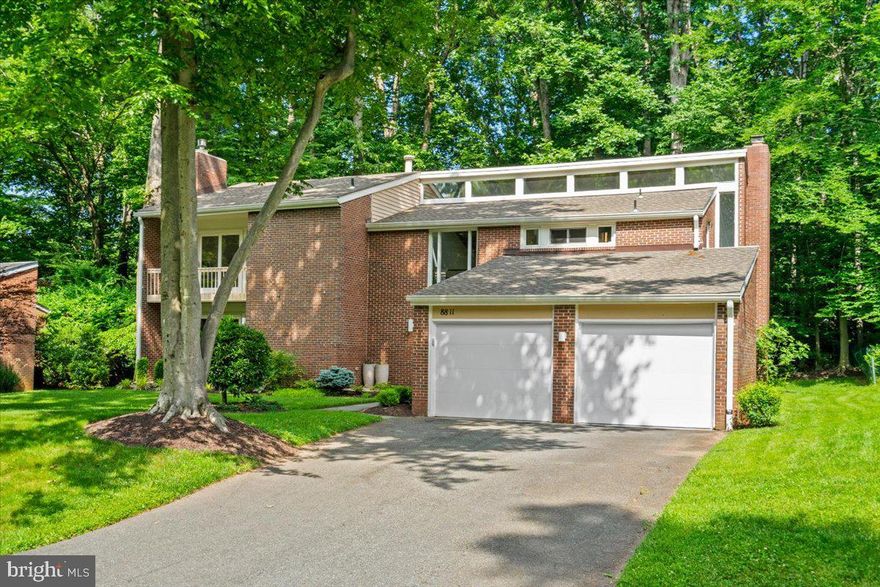 Discover timeless elegance and modern luxury in this sunny contemporary residence in Potomac's highly sought-after East Gate community. With 4 bedrooms, 3.5 baths, and 5,283 total square feet, this home offers incredible scale and thoughtful design.
Soaring Cathedral Ceilings: Flooded with natural light, the interiors feature gleaming hardwood floors and cathedral ceilings.
Remodeled Bathrooms: Enjoy the convenience of updated bathrooms.
Exquisite Gourmet Kitchen: A chef’s dream, the beautifully renovated kitchen awaits.
Private Outdoor Oasis: Step outside to your own tranquil retreat.
Spacious Family Room: Gather around the fireplace in the sprawling family room.
2-Car Garage: The driveway and breezeway lead to the attached garage.
Quiet Community: Conveniently located near shopping and commuter routes.
Don’t miss this opportunity! Schedule a showing today. 🌟