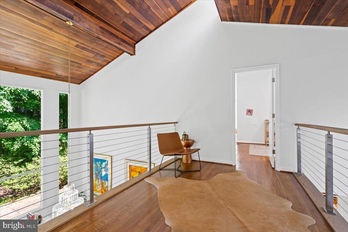 EAST GATE OF POTOMAC - Residential Lease