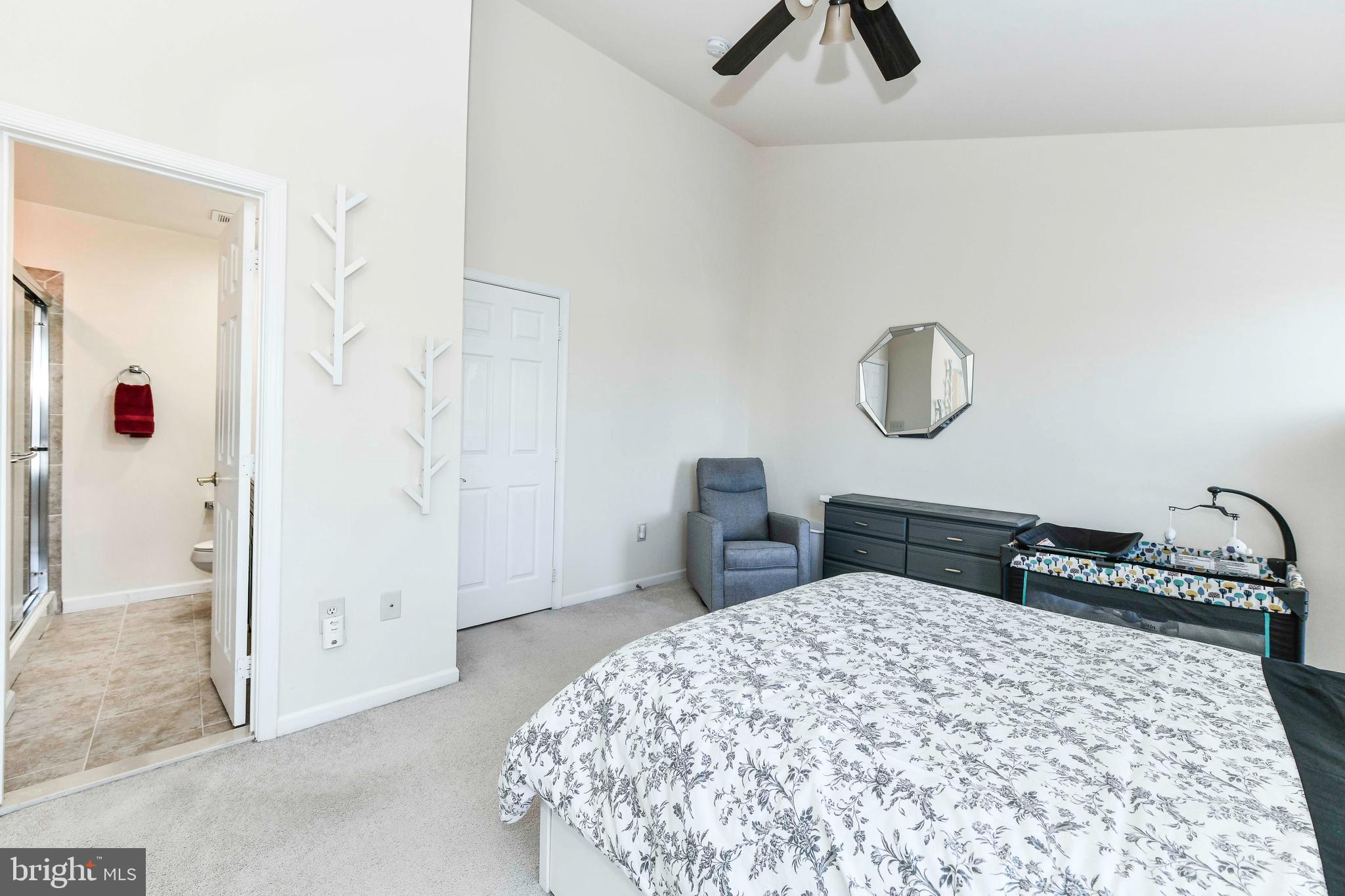 KINGSTOWNE - Residential Lease