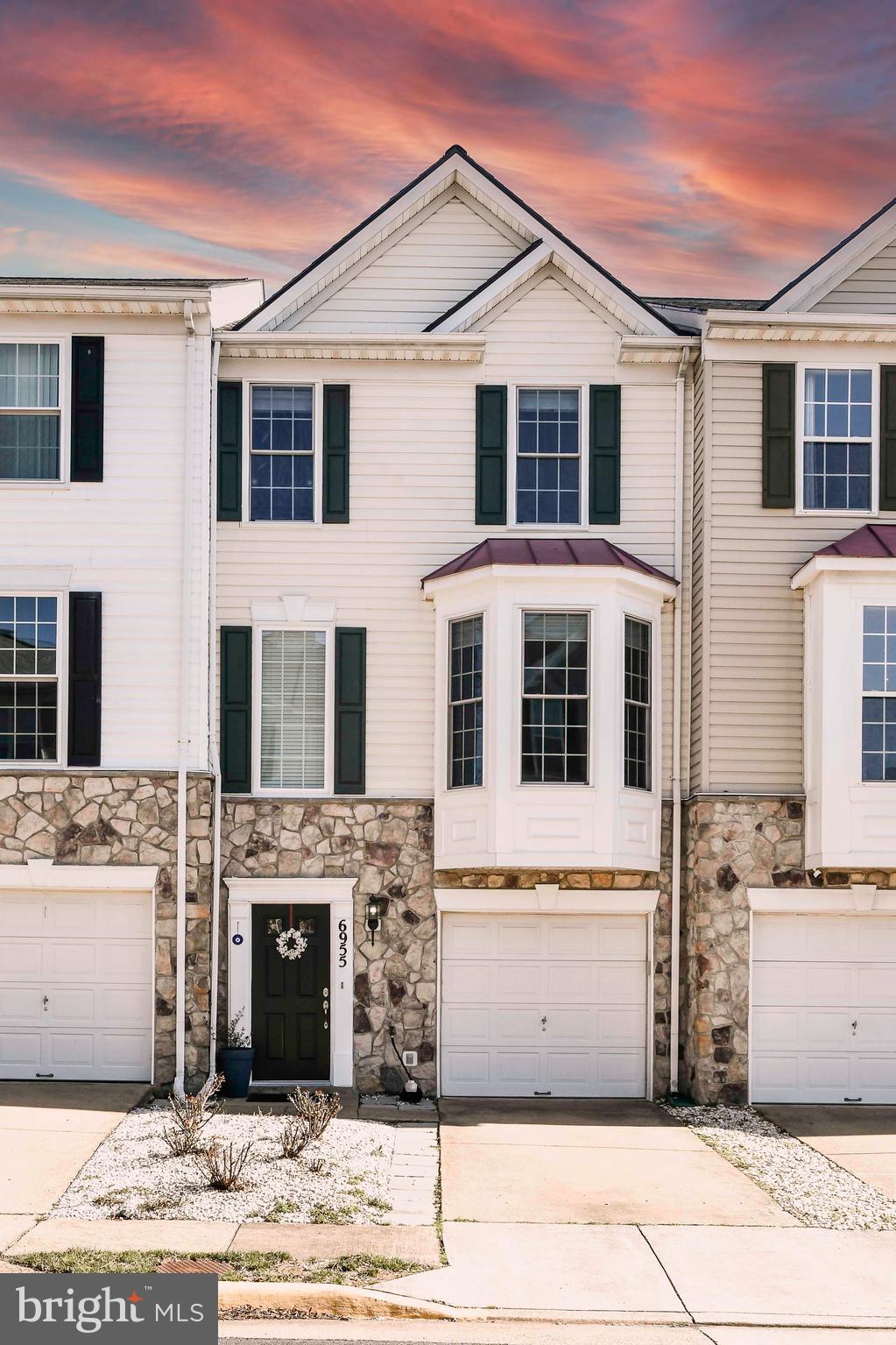 KINGSTOWNE - Residential Lease