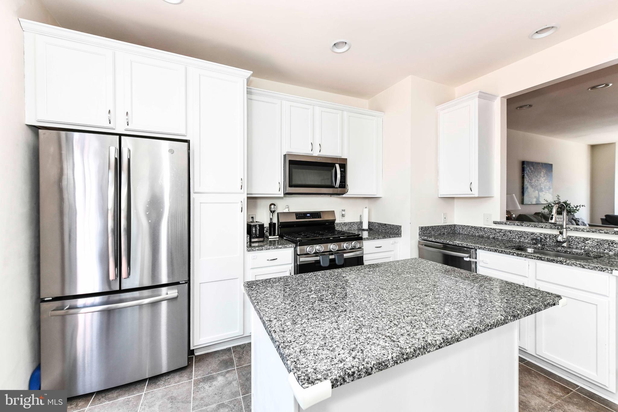 KINGSTOWNE - Residential Lease