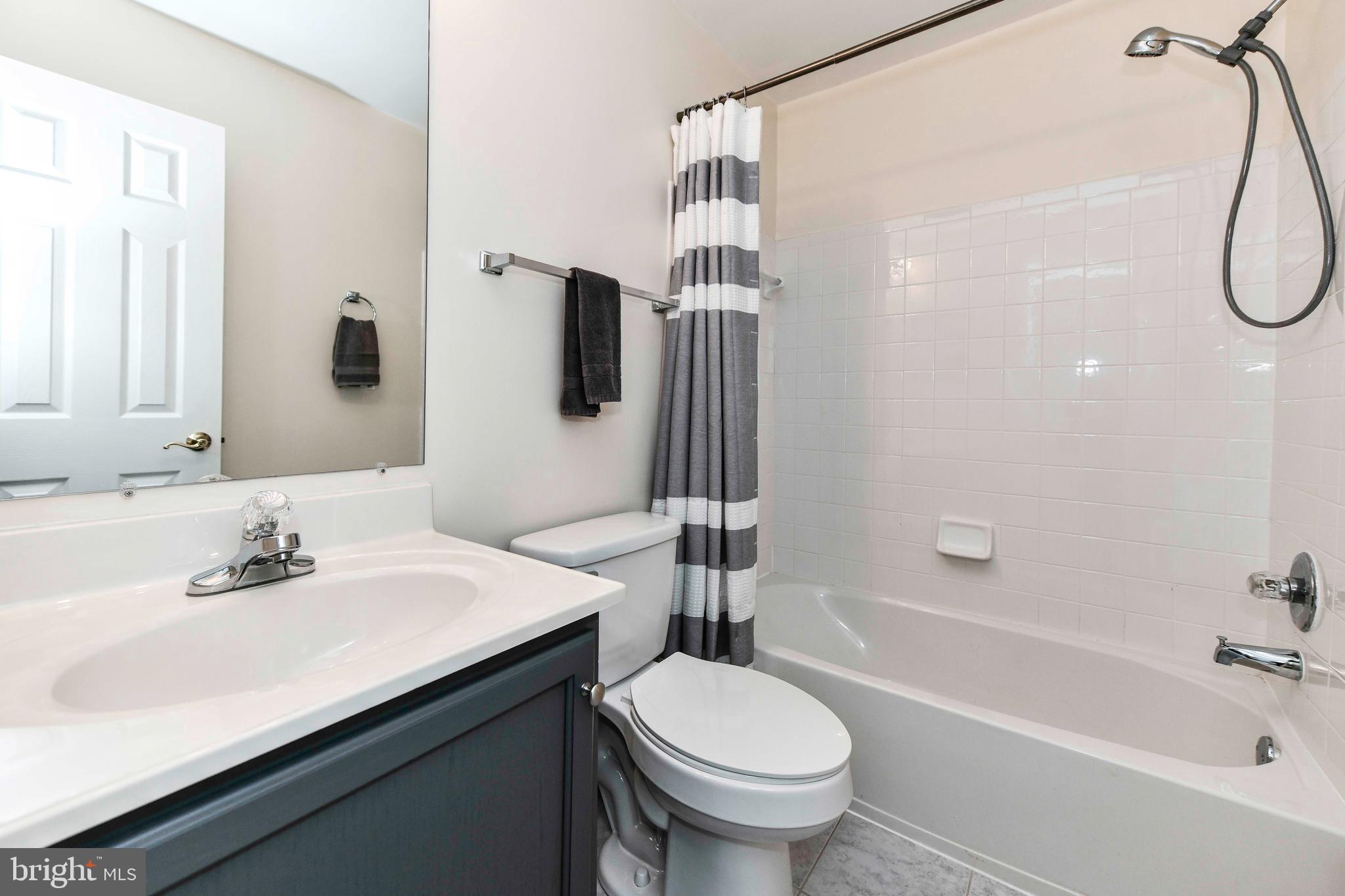 KINGSTOWNE - Residential Lease