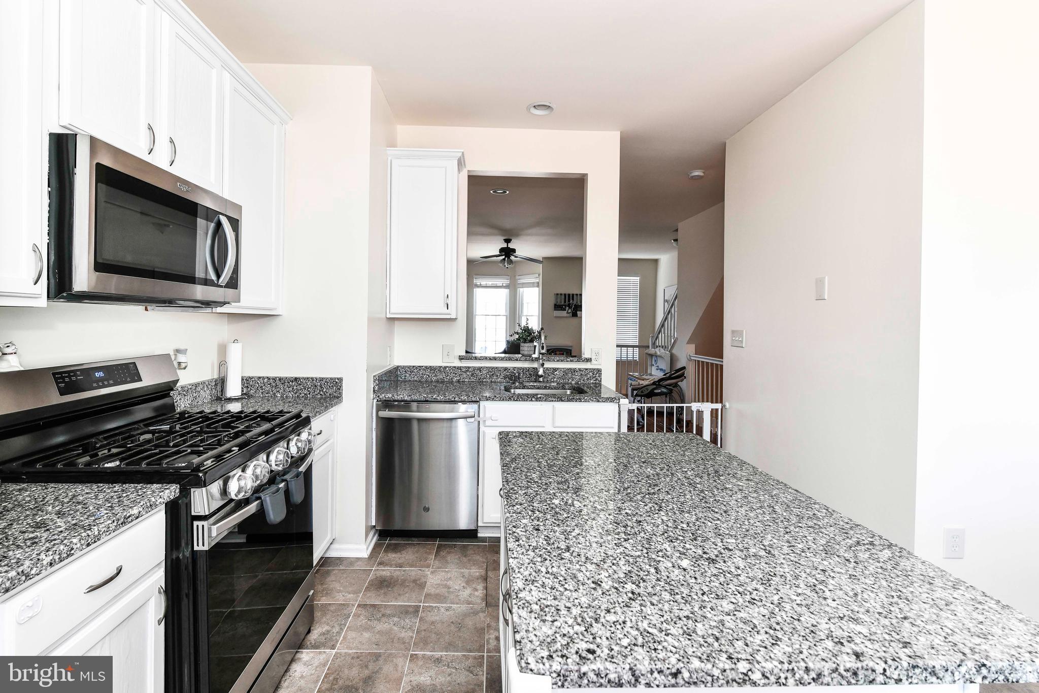 KINGSTOWNE - Residential Lease