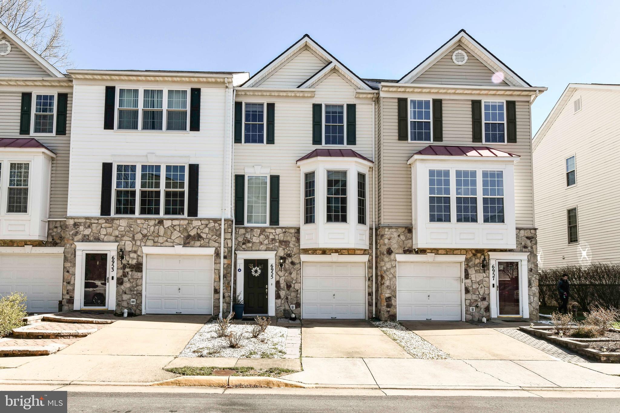 KINGSTOWNE - Residential Lease