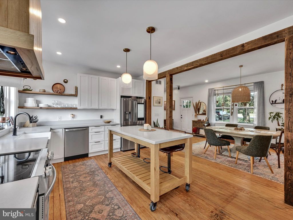 Photo of 2517 Columbia Avenue, Lancaster, PA 17603 (MLS # PALA2052250)