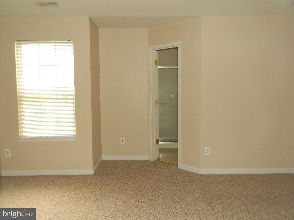 COLONIAL CROSSINGS - Residential