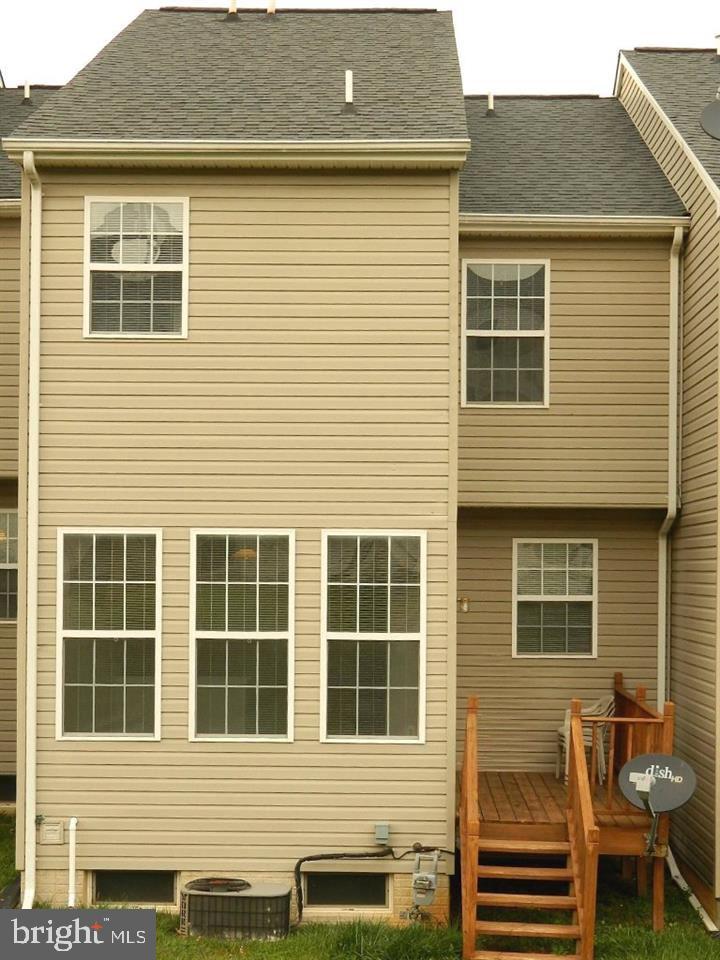 COLONIAL CROSSINGS - Residential